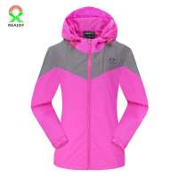 2016 wholesale hooded lightweight reflective windbreaker